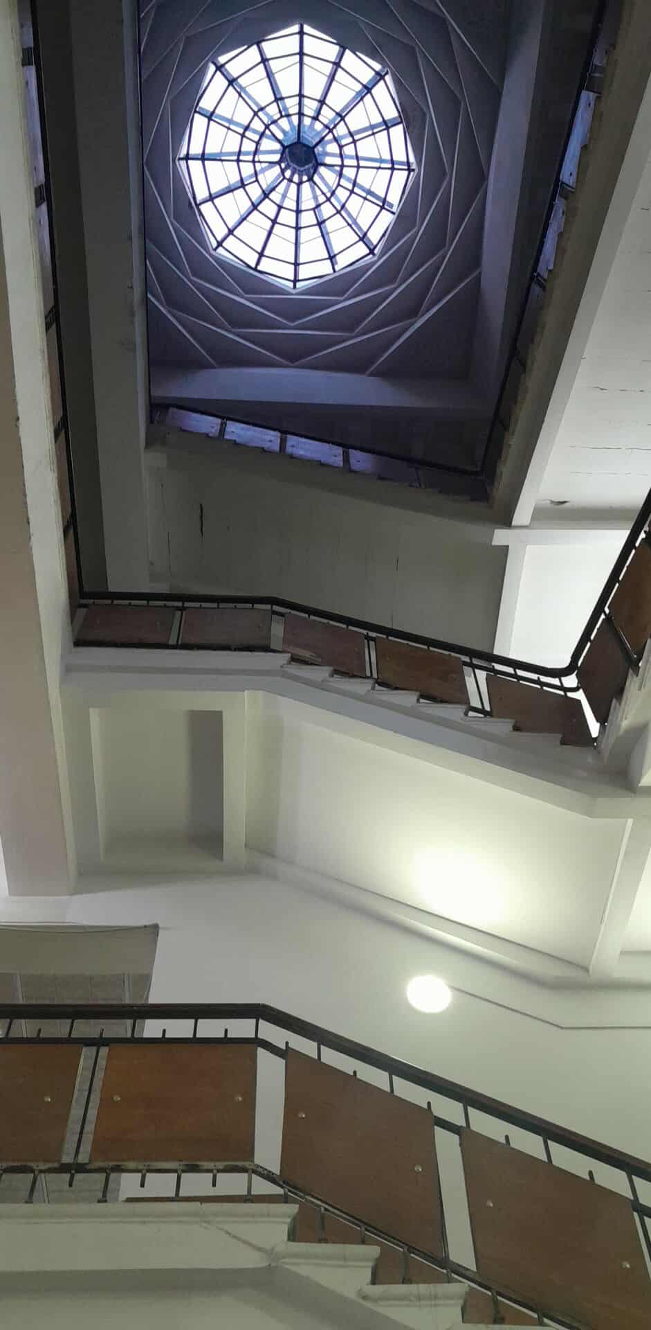 მერვე კორპ. კიბე